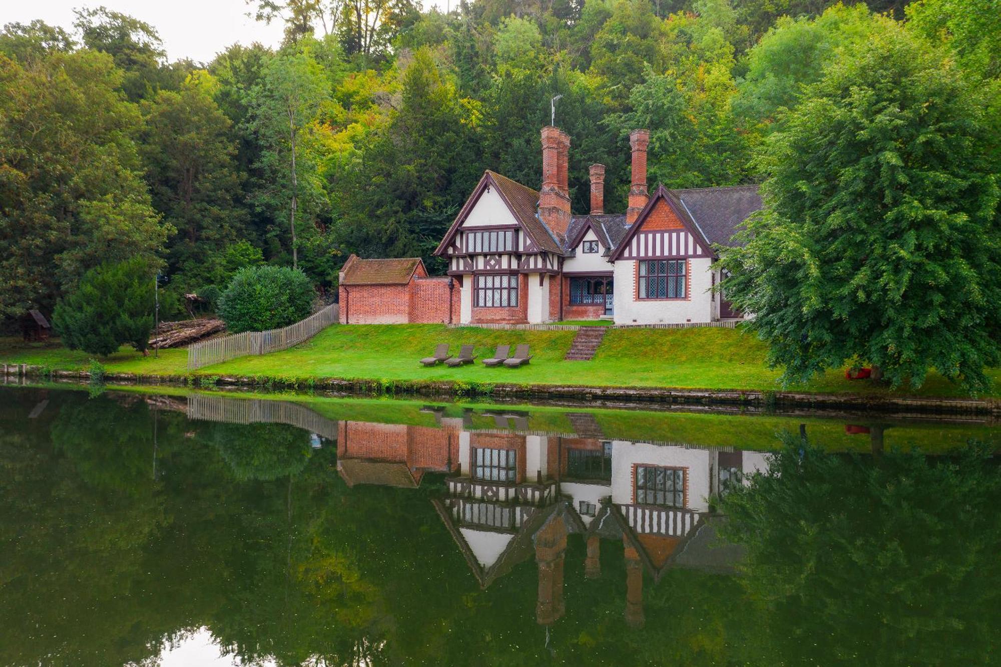 Cliveden House - An Iconic Luxury Hotel Μεϊντενχέντ Εξωτερικό φωτογραφία