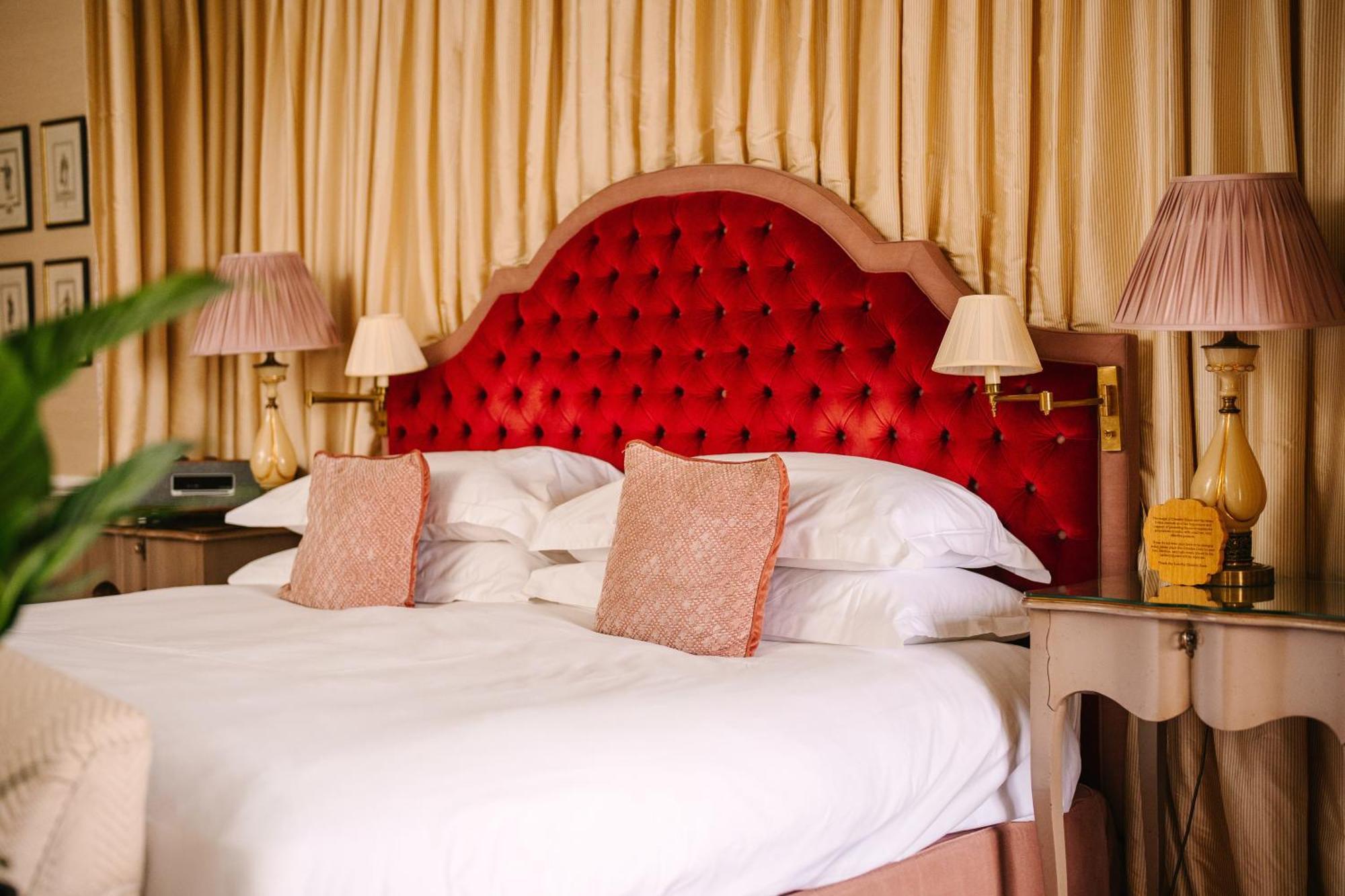 Cliveden House - An Iconic Luxury Hotel Μεϊντενχέντ Εξωτερικό φωτογραφία